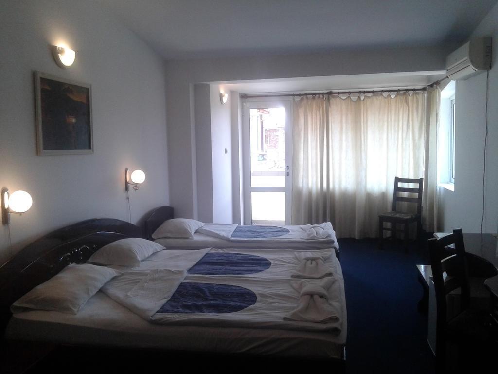 Семеен Хотел Елена Палас Nesebar Room photo