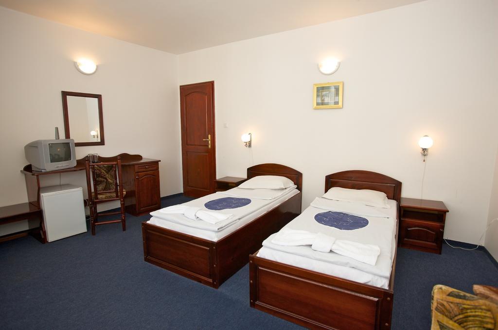 Семеен Хотел Елена Палас Nesebar Room photo