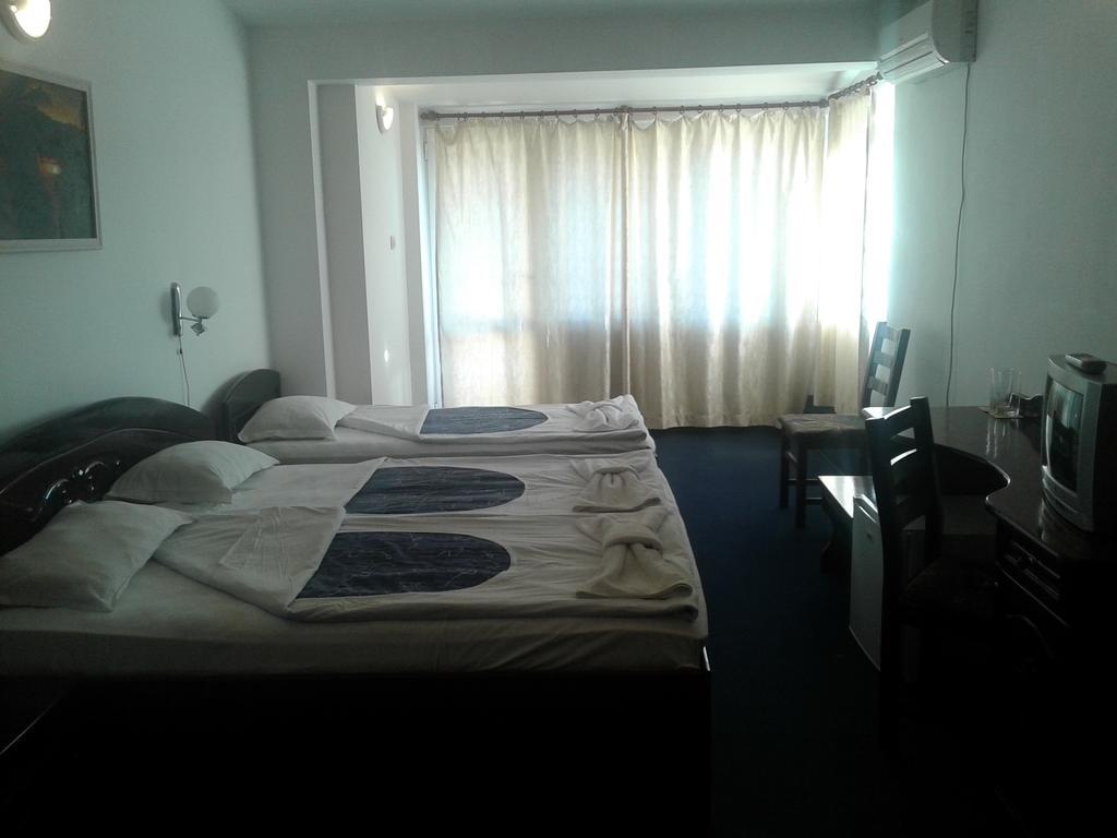 Семеен Хотел Елена Палас Nesebar Room photo